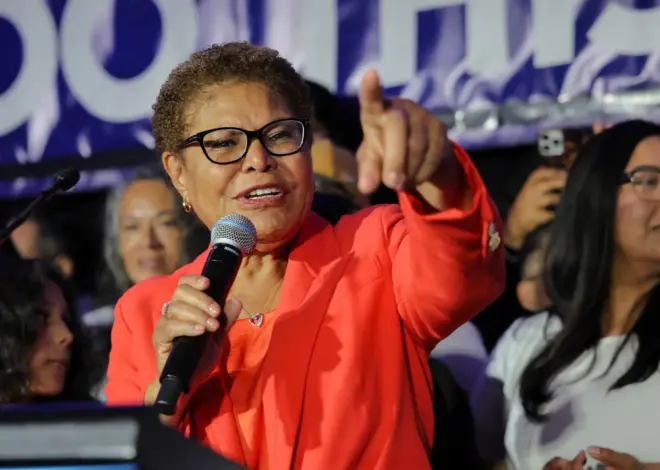 Incumbent Karen Bass Advances to Runoff in L.A. Mayoral Race