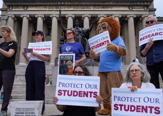 Professors at Top Universities Donate Overwhelmingly to Far-Left Candidates