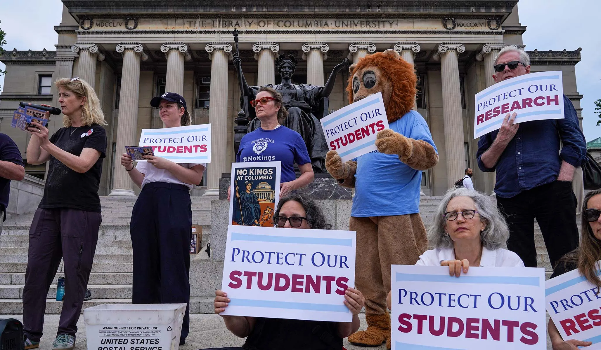 Professors at Top Universities Donate Overwhelmingly to Far-Left Candidates
