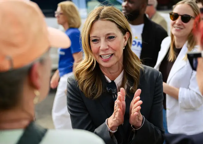 Democratic Ohio Governor Candidate Amy Acton Vows to Cooperate with ICE