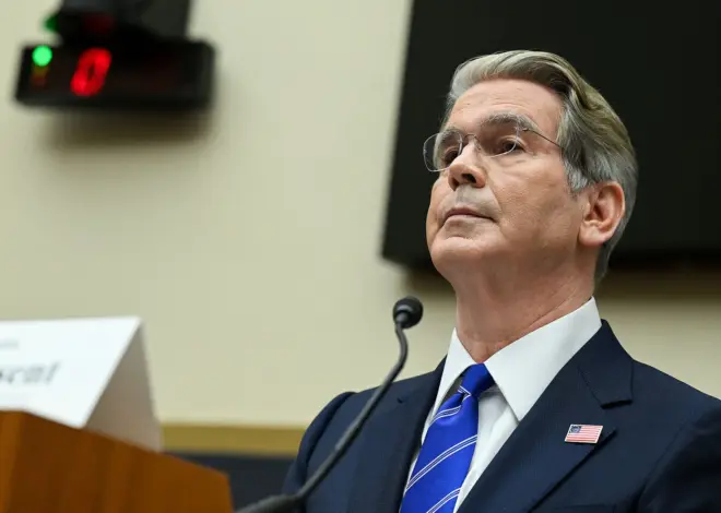 Bessent Defends Trump’s $5,000 Giveaway, Denies It Will Increase Deficit