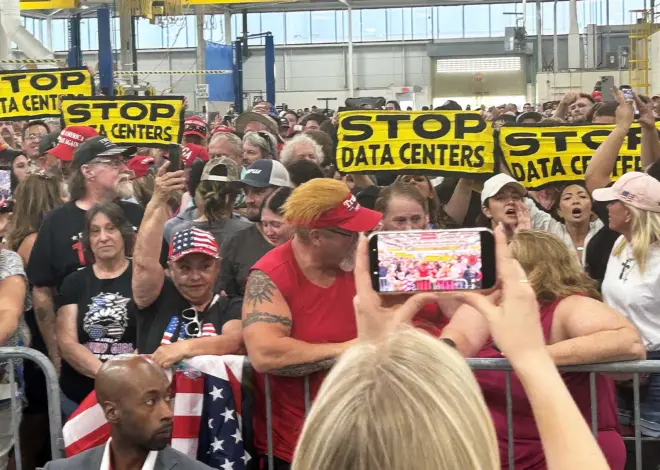 Texas Republicans Dig in on Opposition to Data Centers: Poll
